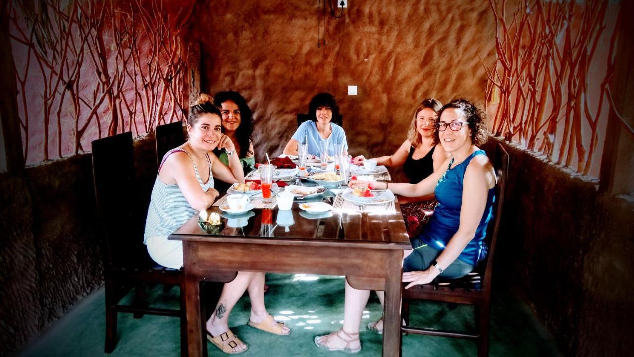 Induwara Safari Resort Udawalawe Buitenkant foto