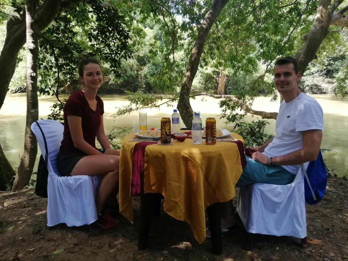 Induwara Safari Resort Udawalawe Buitenkant foto